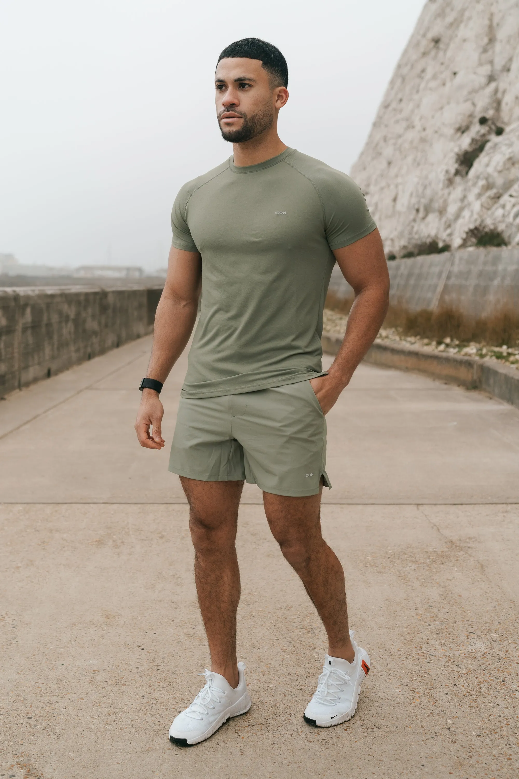 THE ICON ACTIVE T-SHIRT