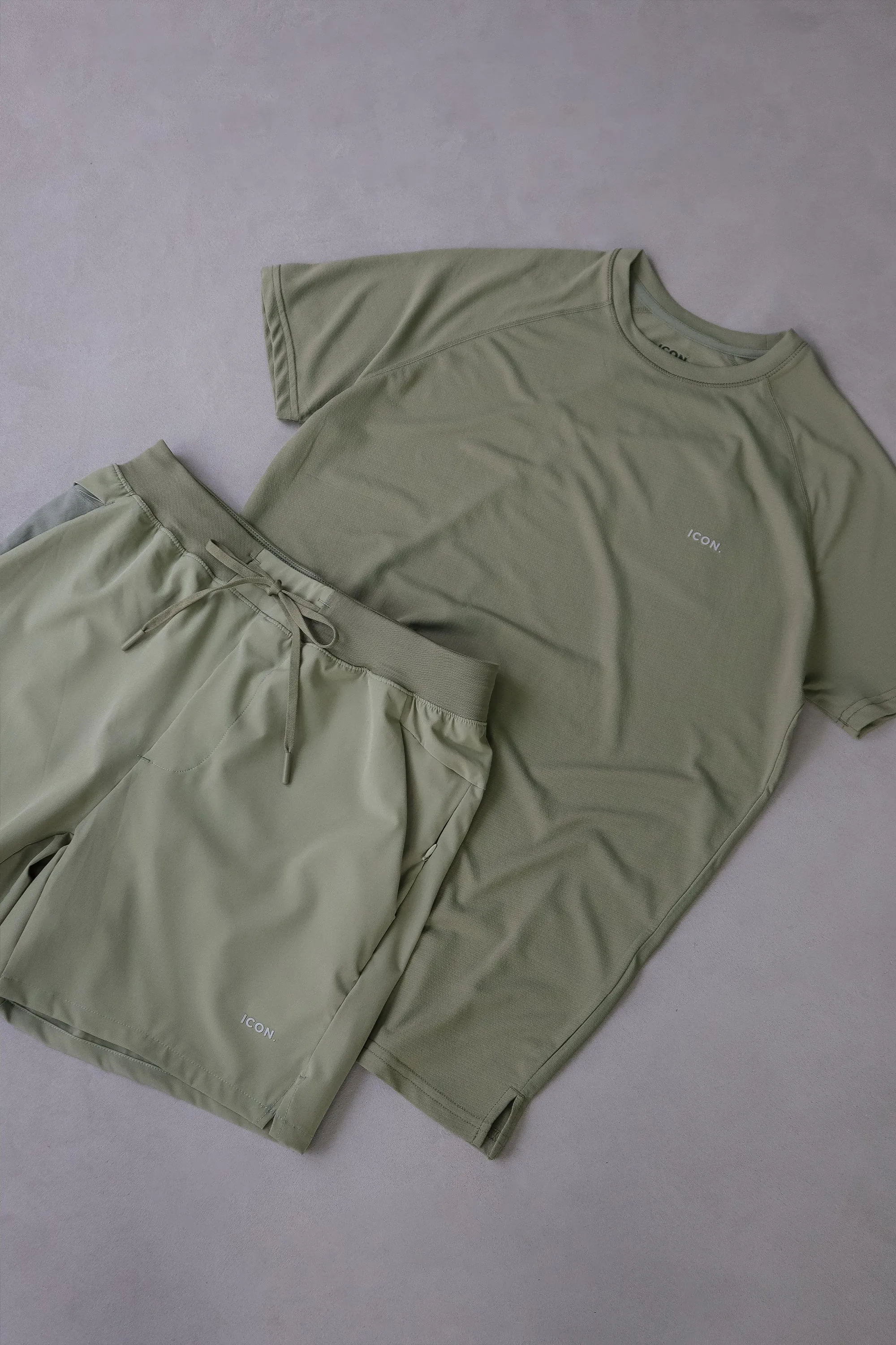 THE ICON ACTIVE T-SHIRT